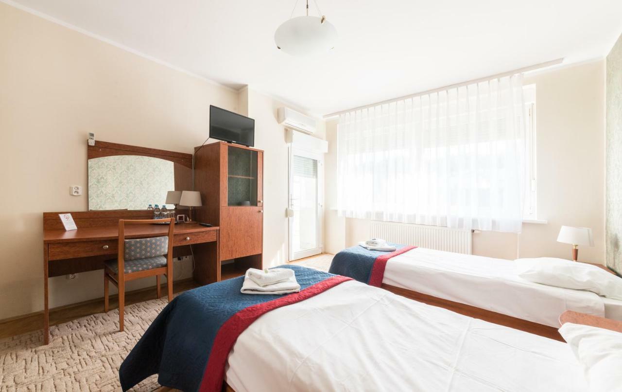 Bed and Breakfast Gosciniec Witomino Gdynia Esterno foto