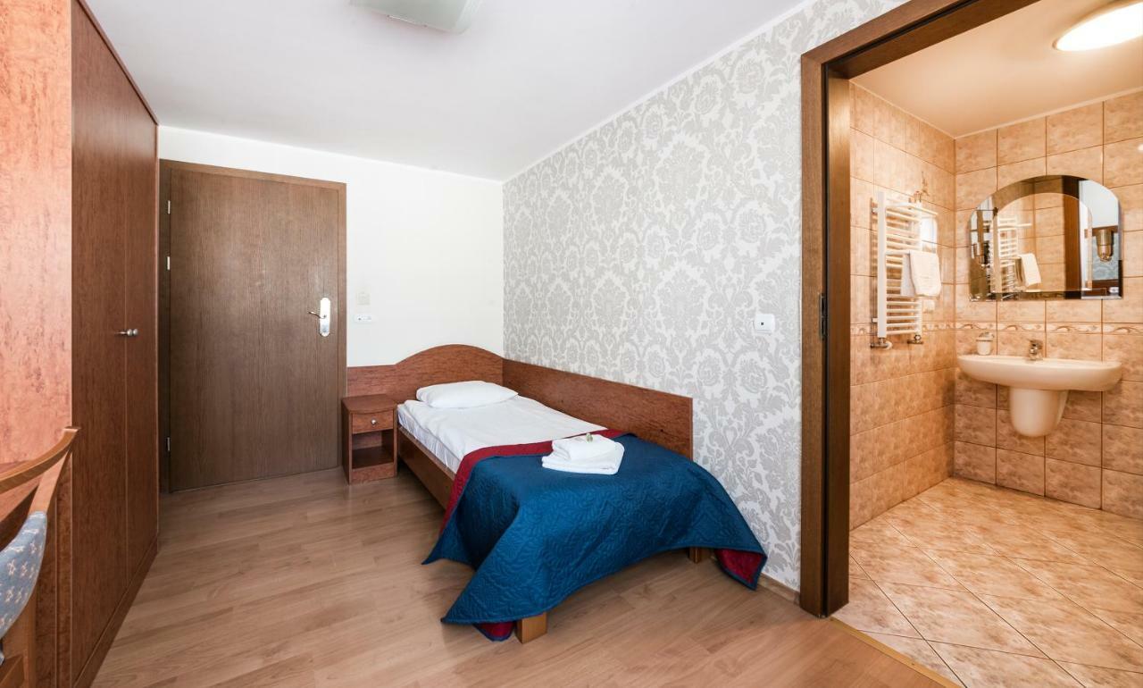 Bed and Breakfast Gosciniec Witomino Gdynia Esterno foto