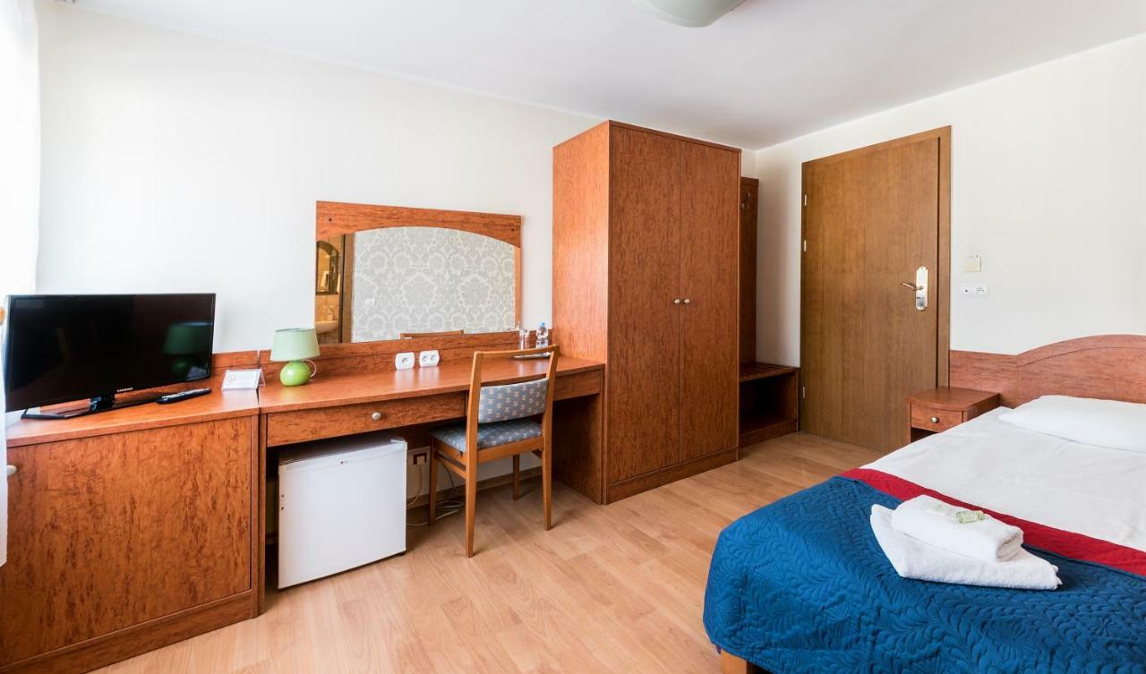 Bed and Breakfast Gosciniec Witomino Gdynia Esterno foto
